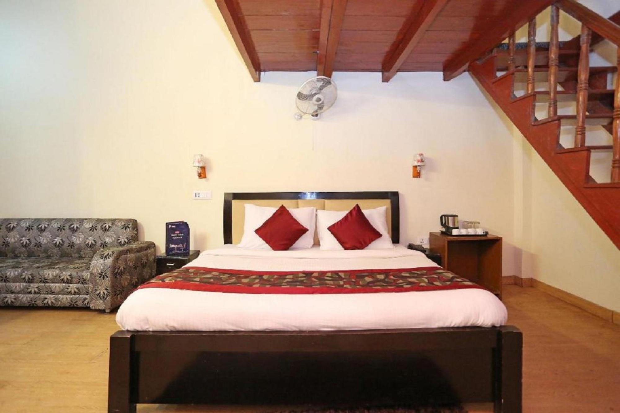 Goroomgo Moon Nainital Near Naini Lake - Parking & Lift Facilities -Hygiene And Spacious Room - Best Seller Dış mekan fotoğraf