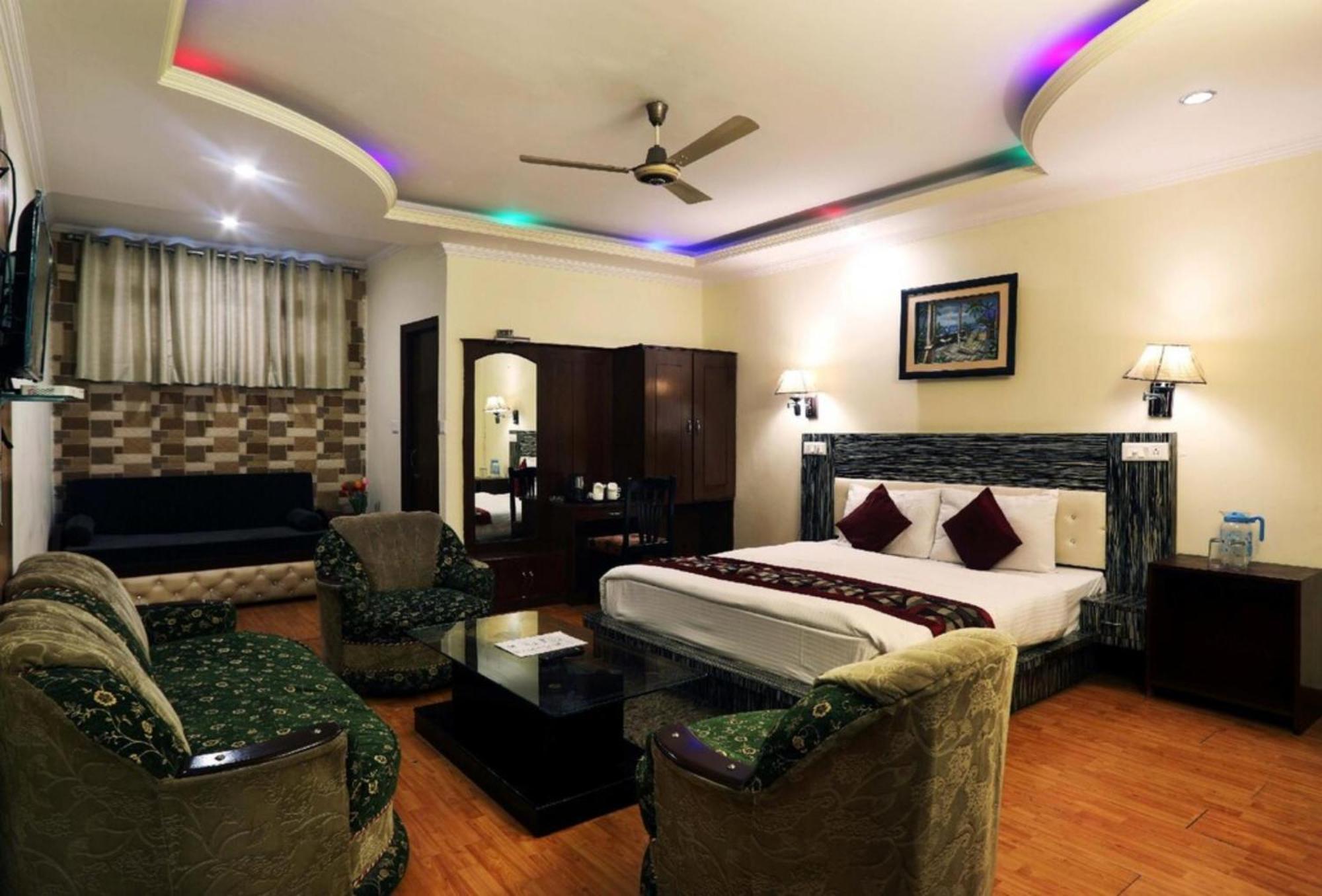 Goroomgo Moon Nainital Near Naini Lake - Parking & Lift Facilities -Hygiene And Spacious Room - Best Seller Dış mekan fotoğraf