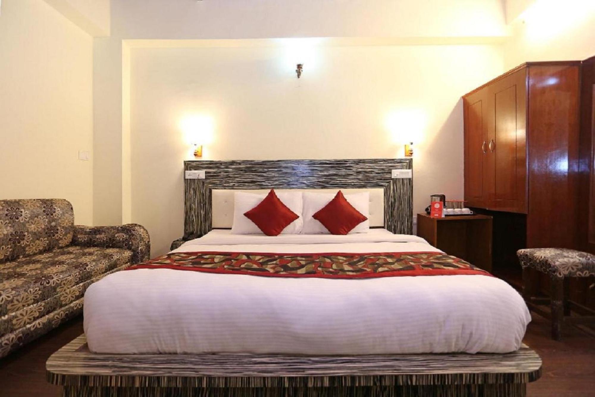 Goroomgo Moon Nainital Near Naini Lake - Parking & Lift Facilities -Hygiene And Spacious Room - Best Seller Dış mekan fotoğraf