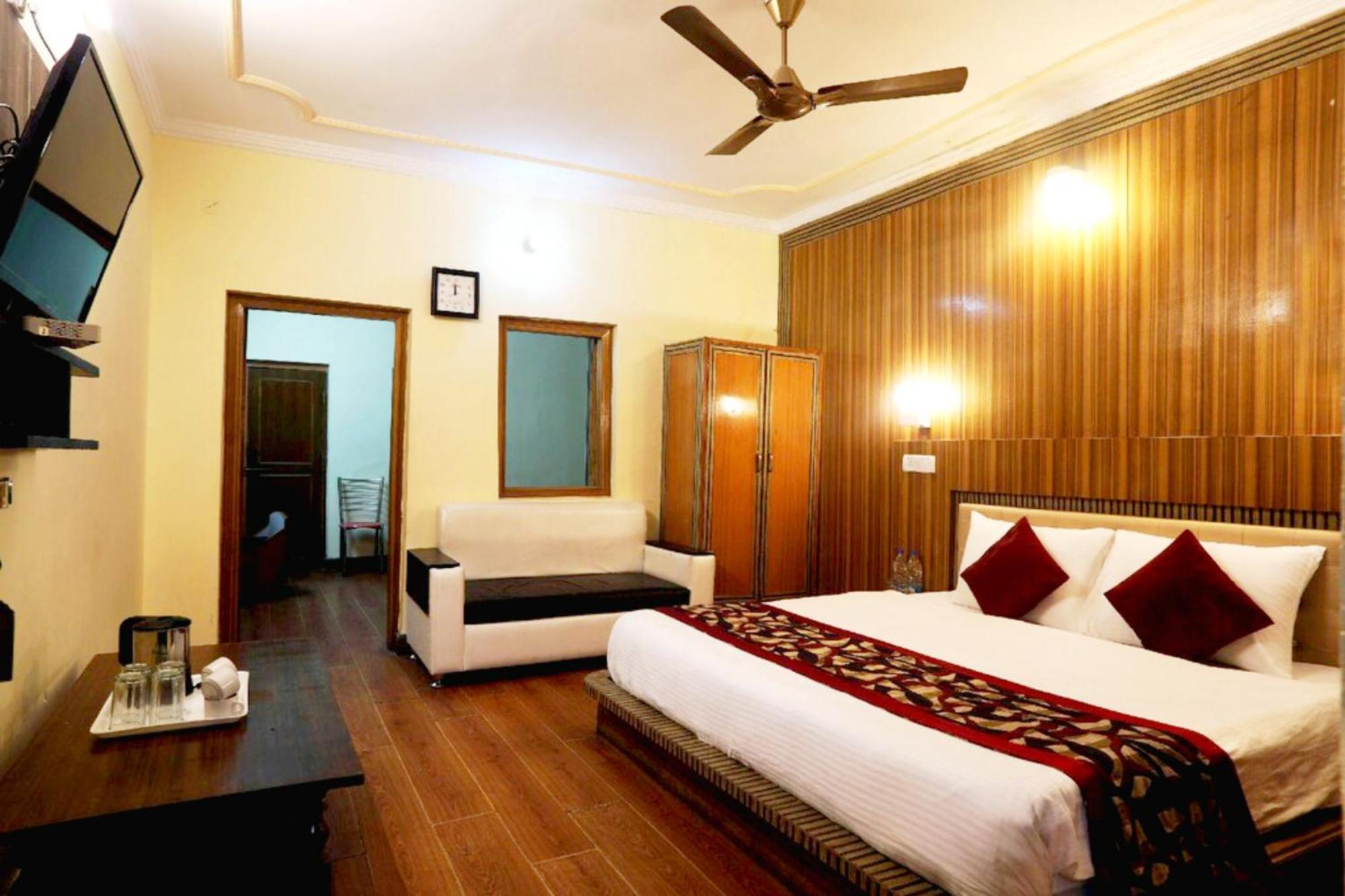 Goroomgo Moon Nainital Near Naini Lake - Parking & Lift Facilities -Hygiene And Spacious Room - Best Seller Dış mekan fotoğraf