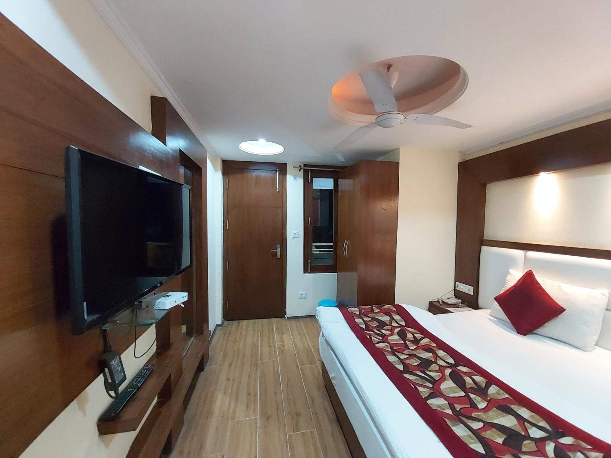Goroomgo Moon Nainital Near Naini Lake - Parking & Lift Facilities -Hygiene And Spacious Room - Best Seller Dış mekan fotoğraf